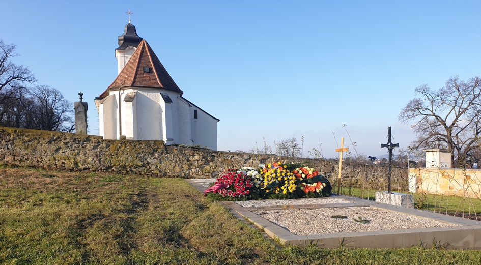 Erste Beisetzung am St. Anna -Friedhof
